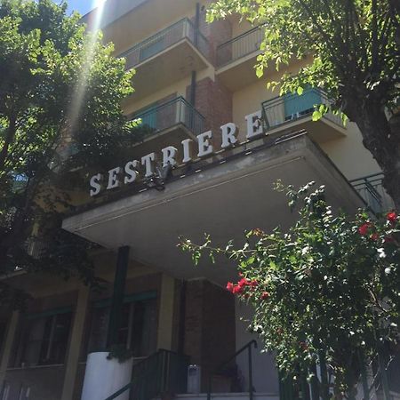 Hotel Sestriere Chianciano Terme Bagian luar foto