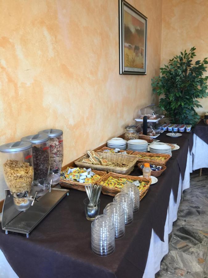 Hotel Sestriere Chianciano Terme Bagian luar foto